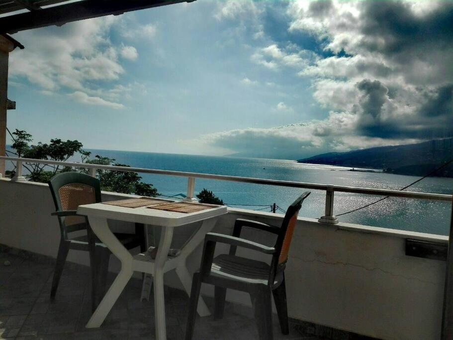 아르메니스티스 Δίχωρο Στούντιο Στον Κέντρο Του Αρμενιστή 아파트 외부 사진